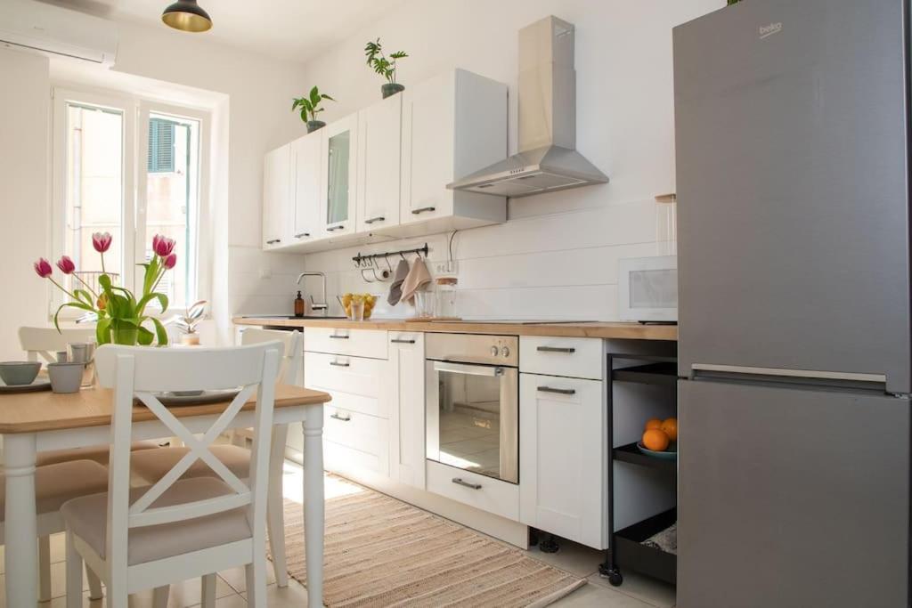 Brand New City Center Apartment Nostalgija 斯普利特 外观 照片